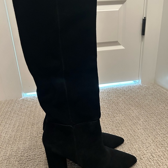 Women's size 9 black suede knee high boots. Worn once like new - Picture 7 of 9